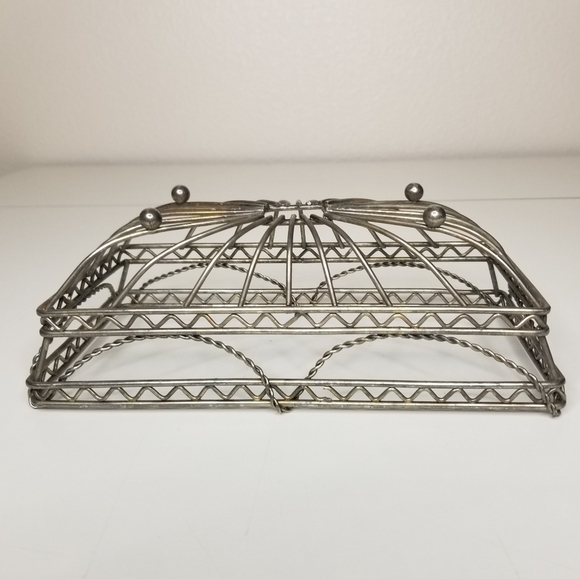 Godinger Silverplate Wire Basket Rectangular Ball Feet Fruit Basket 8.5"L - Picture 6 of 11